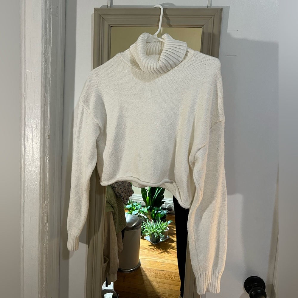 Garage Clothing Cropped Sweater - off white, Small